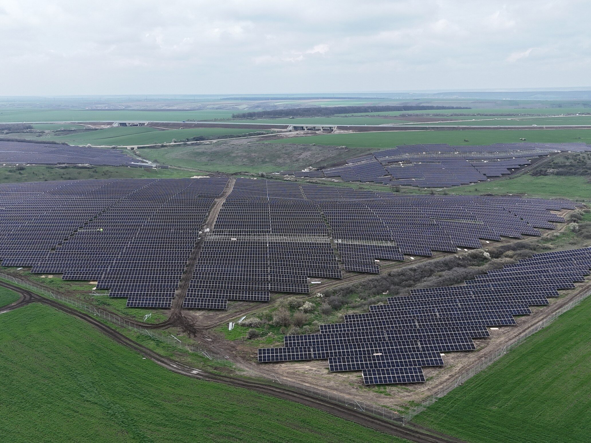 „INVL Renewable Energy Fund I“ valdoma „REFI Sun“ viešai platins iki 5 mln. eurų obligacijų emisijos papildymą